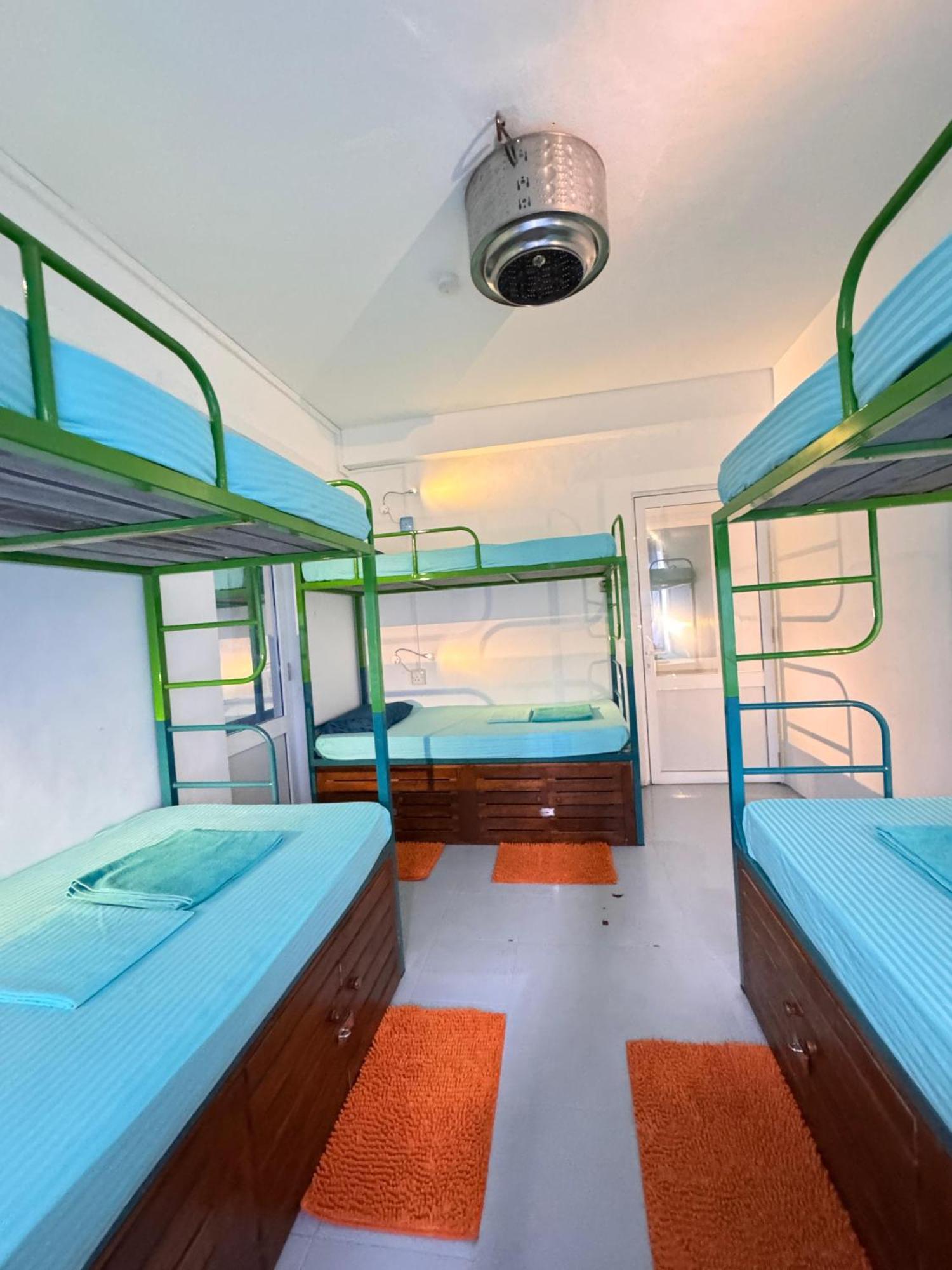Hostel Republic At Galle Face Colombo Exterior photo